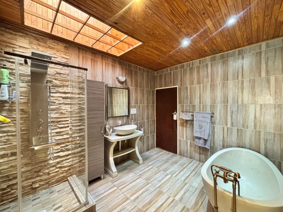 4 Bedroom Property for Sale in Flamwood North West